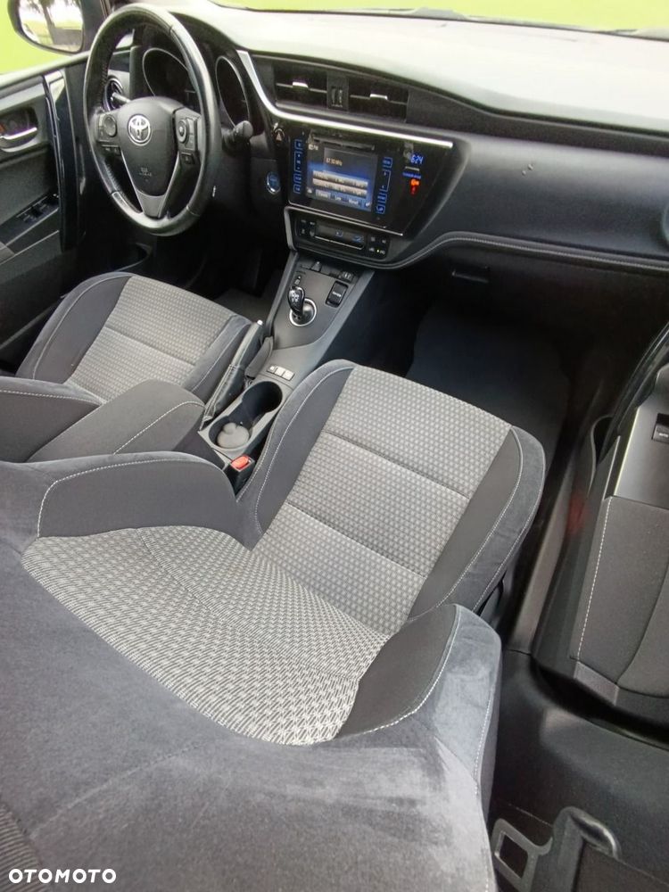 Toyota Auris - 25
