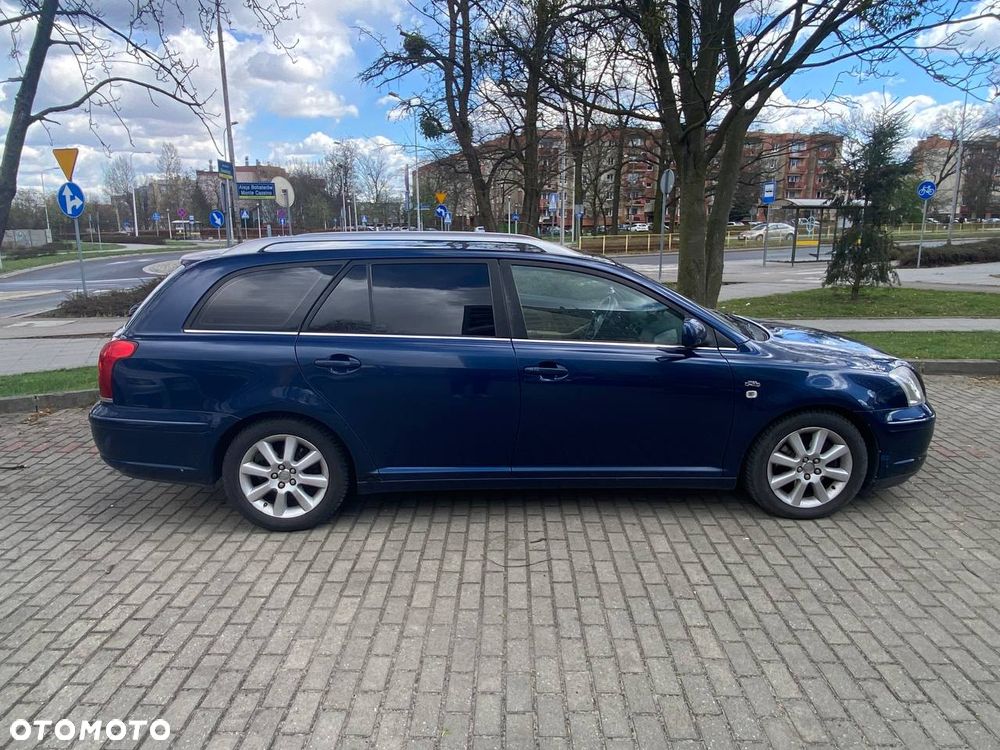 Toyota Avensis 2.0 D-4D - 4