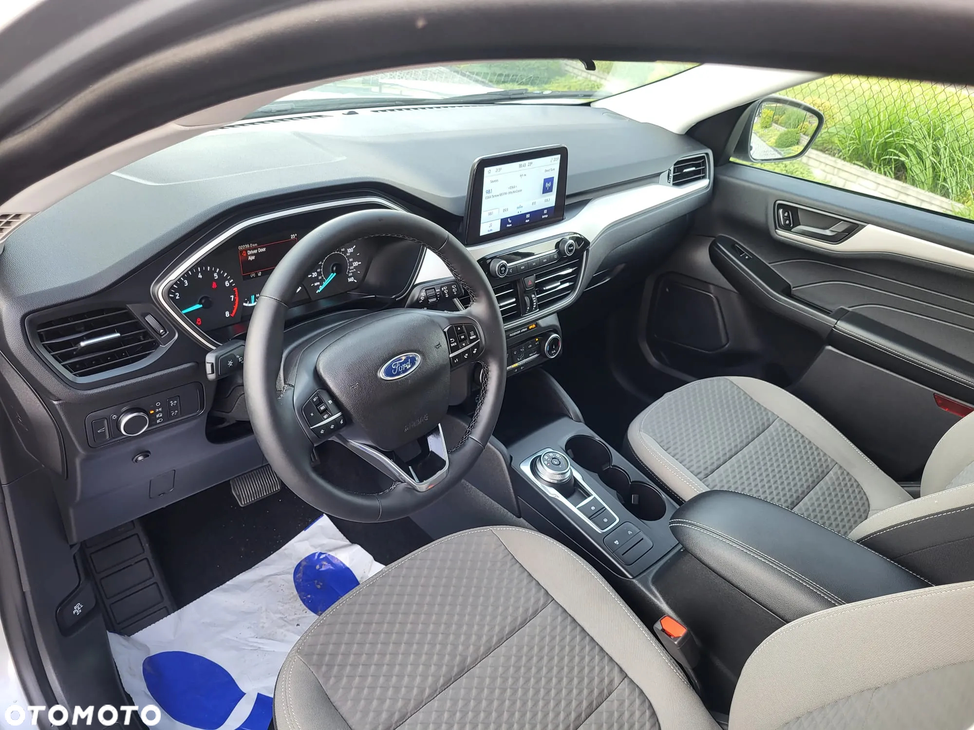 Ford Kuga - 2