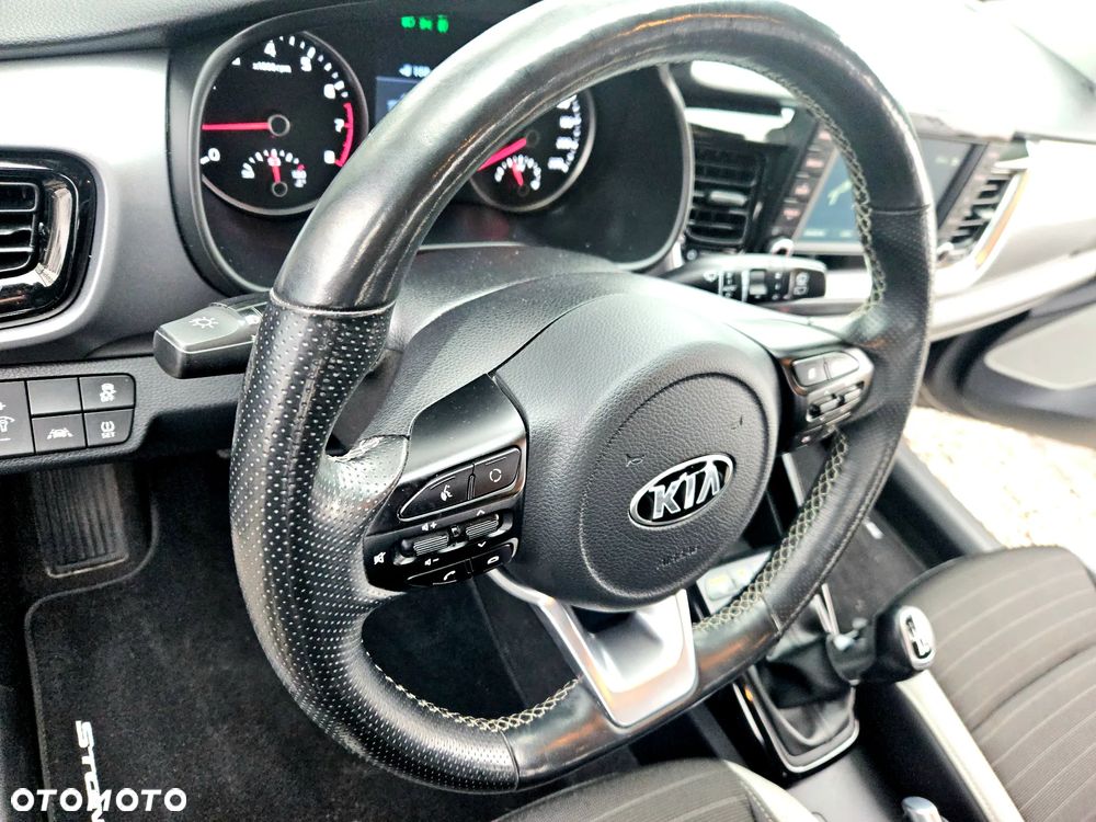 Kia Stonic 1.0 T-GDI 120 Spirit - 28