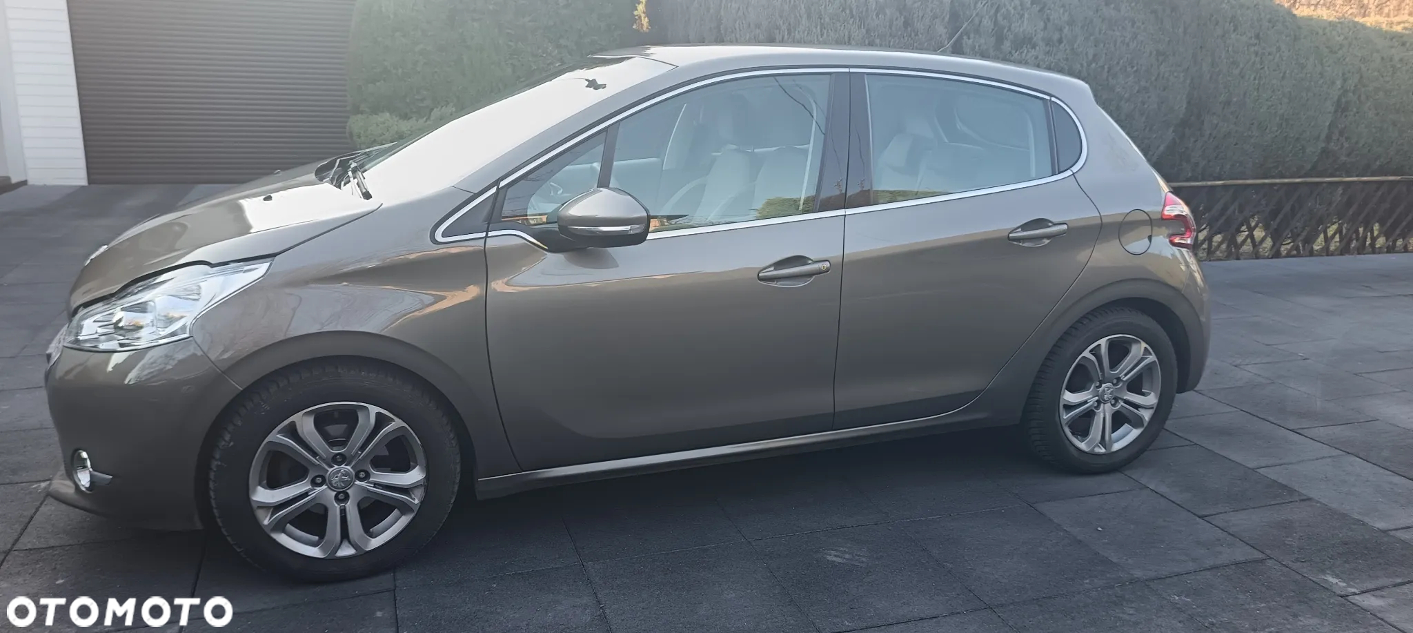 Peugeot 208 1.2 PureTech Allure - 4