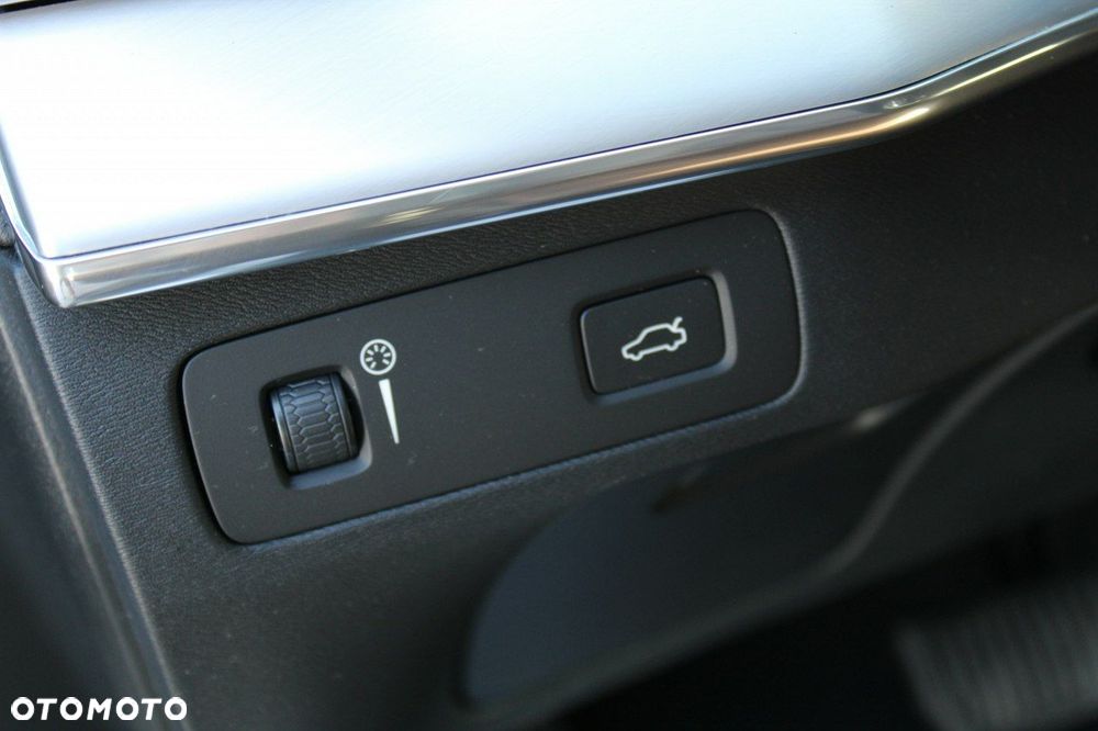 Volvo XC 90 - 19