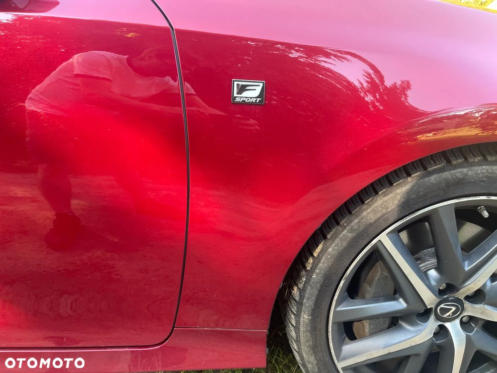 Lexus GS 200t / 300 F Sport - 16