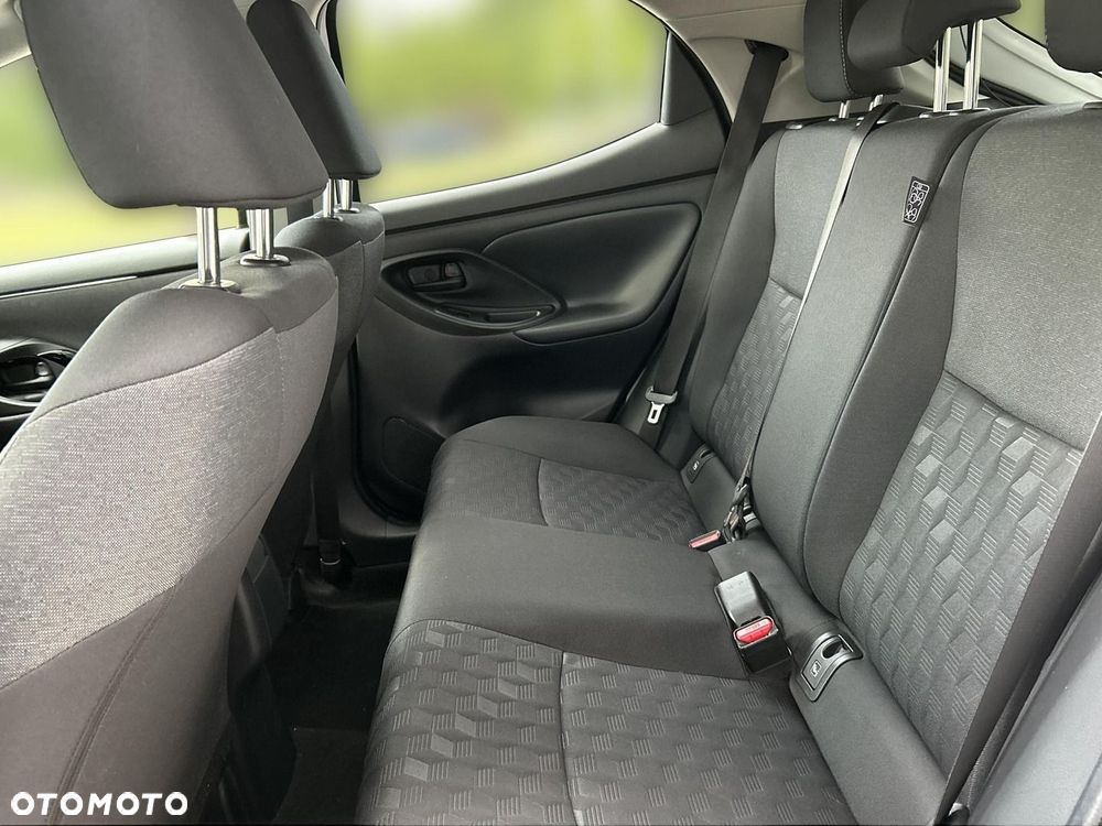 Toyota Yaris Hybrid 1.5 Style - 23