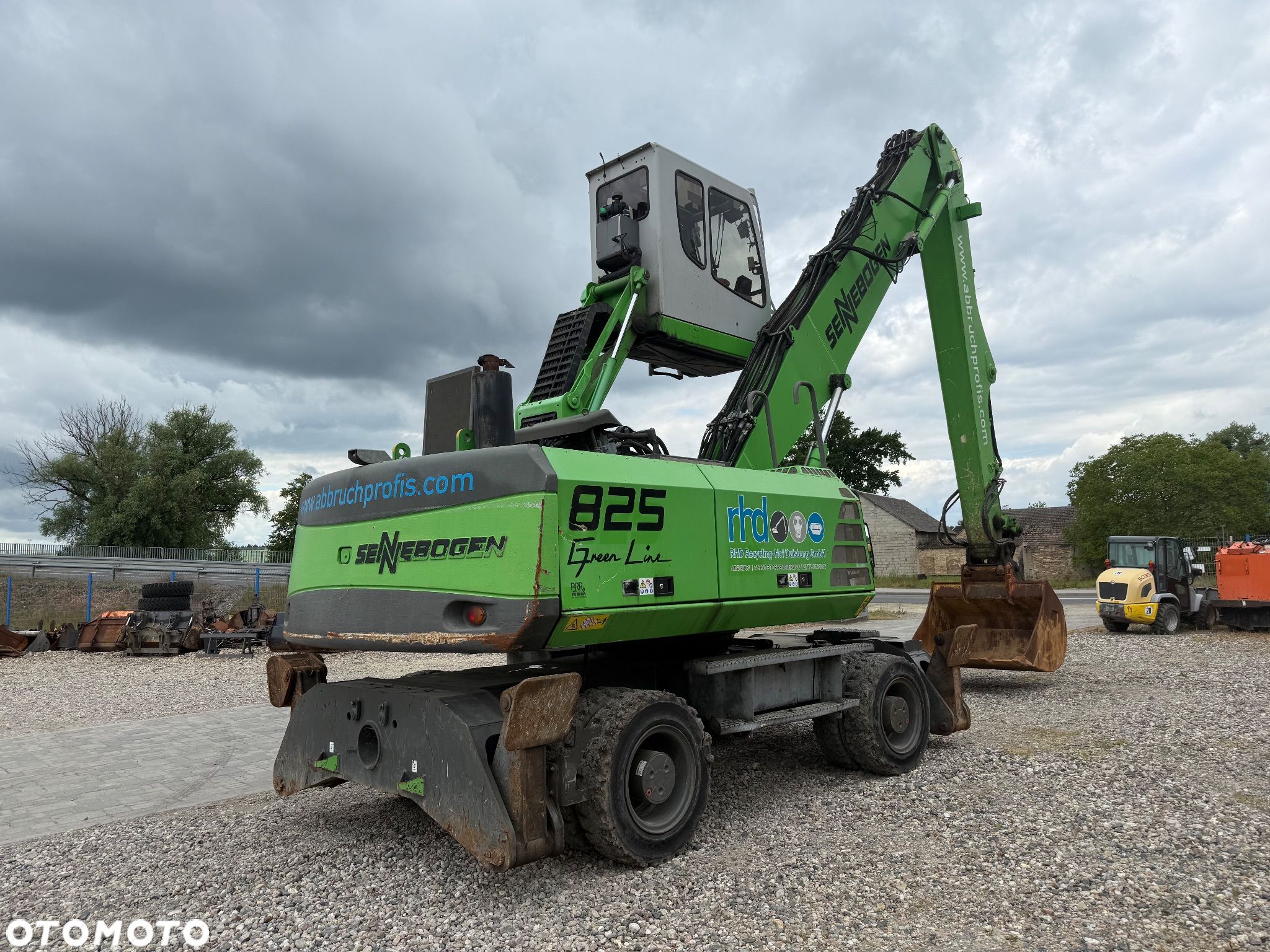 Sennebogen 825 - 1