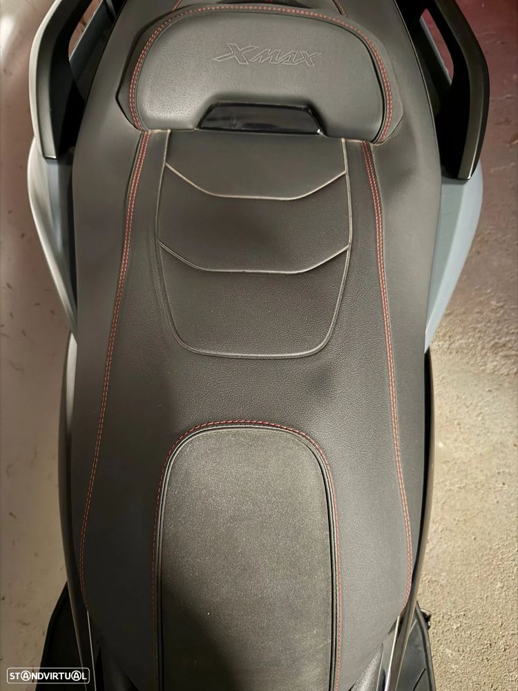 Yamaha X-Max Tech Max + Top case - 11