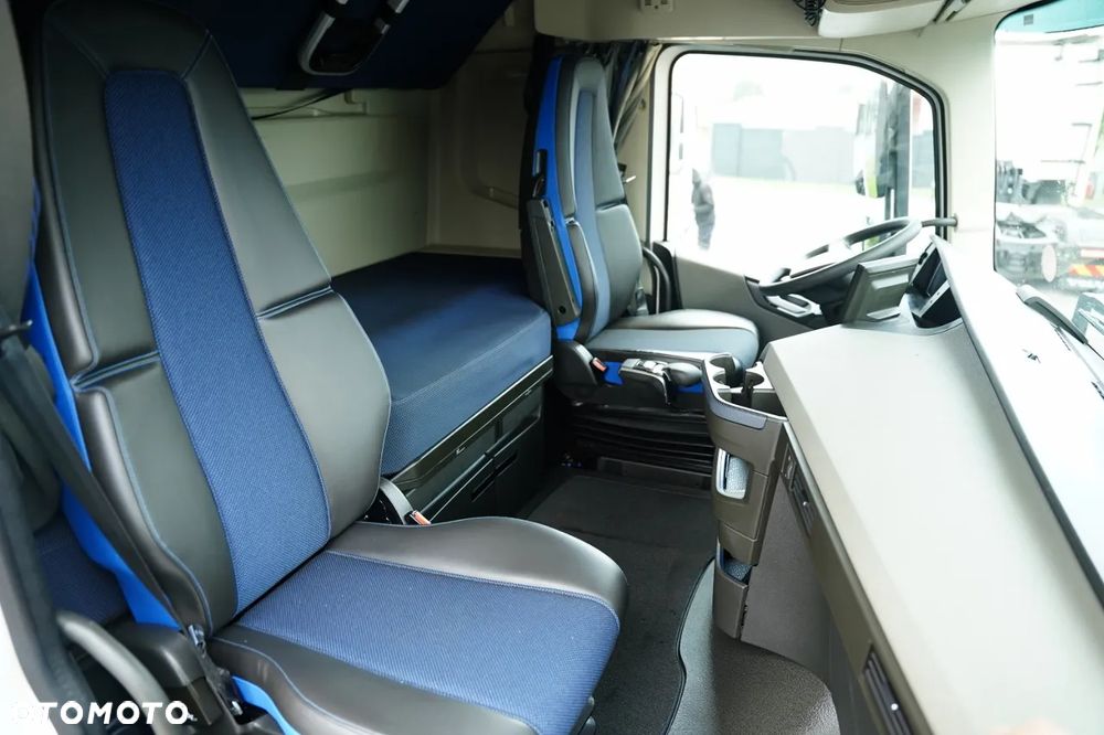 Volvo FH 500 / I-SHIFT / ALUFELGI / OPONY 100 % / 2022 - 34