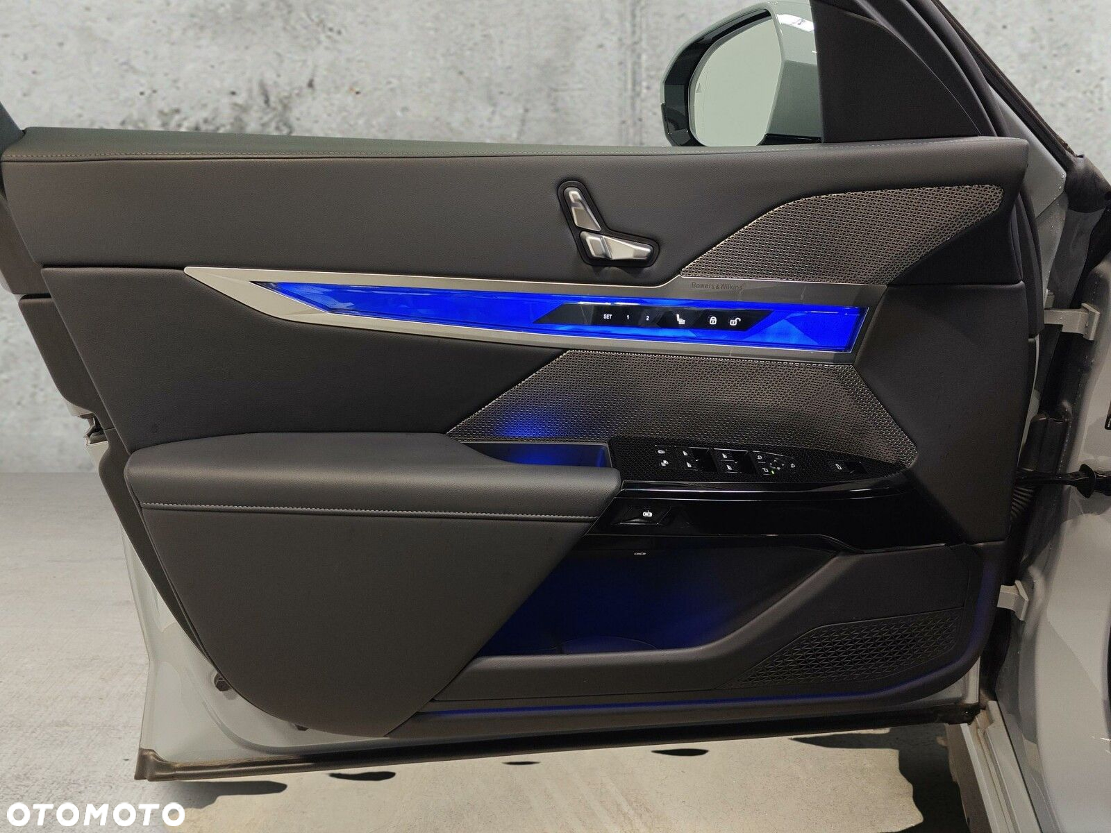 BMW Seria 7 - 11