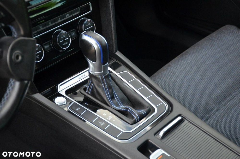 Volkswagen Passat - 24