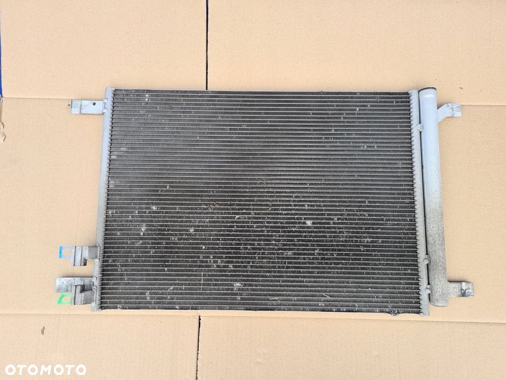 Volkswagen chłodnica klimatyzacji AW45Q0816411AL - 1