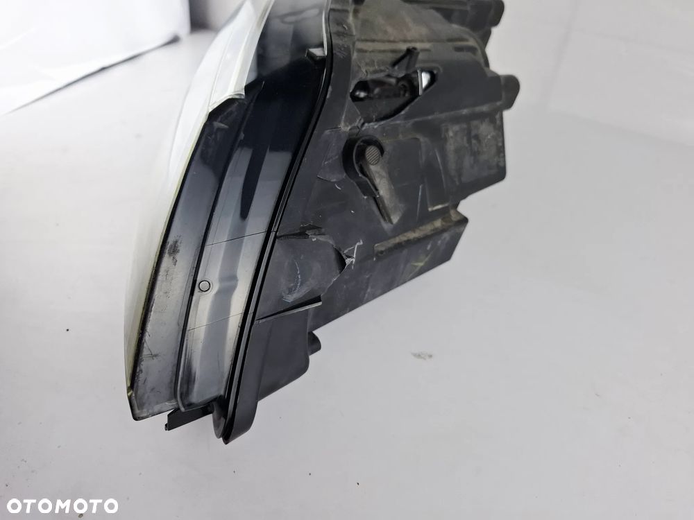 Lampa Przód Przednia Prawa Zwykła VW Jetta 2015r Lift USA - 13