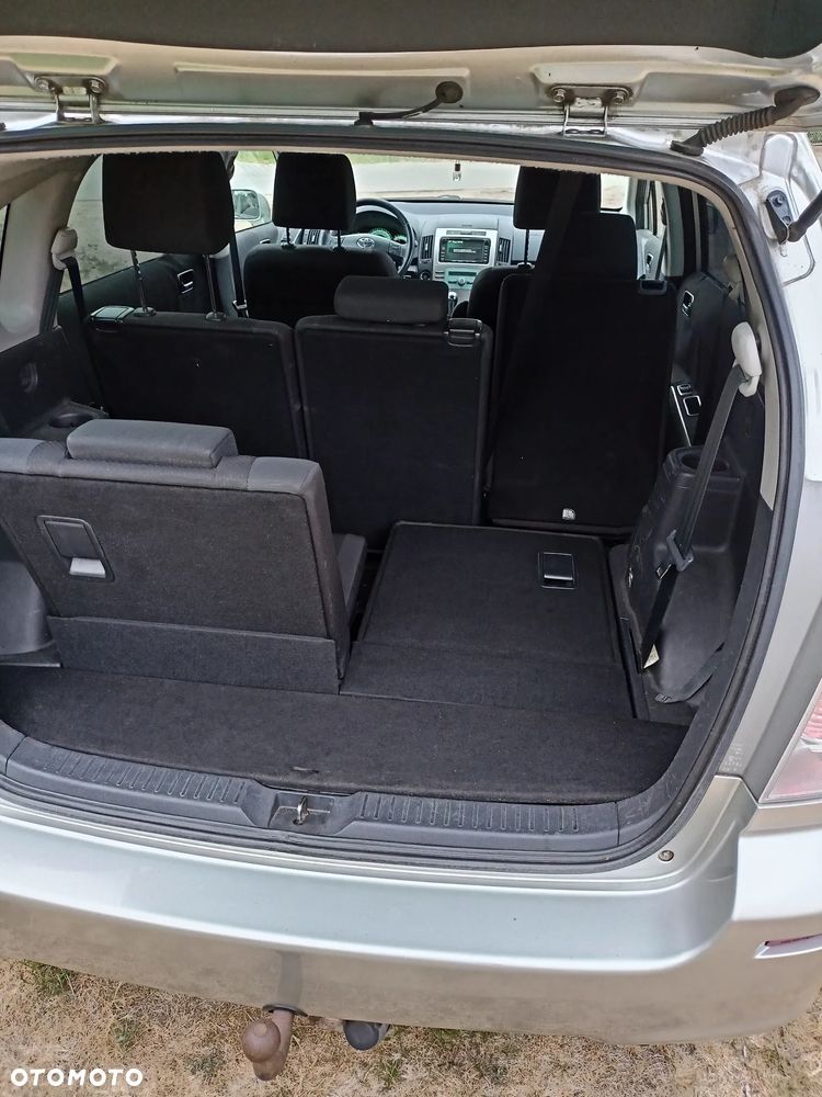 Toyota Corolla Verso 2.0 D-4D Prestige 7os - 5