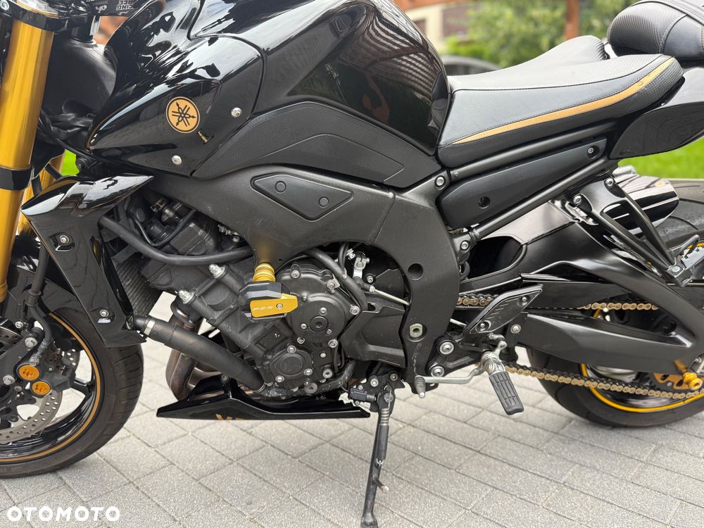 Yamaha FZ - 16