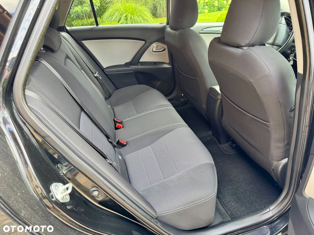 Toyota Avensis Combi 1.8 Multidrive S Executive - 23
