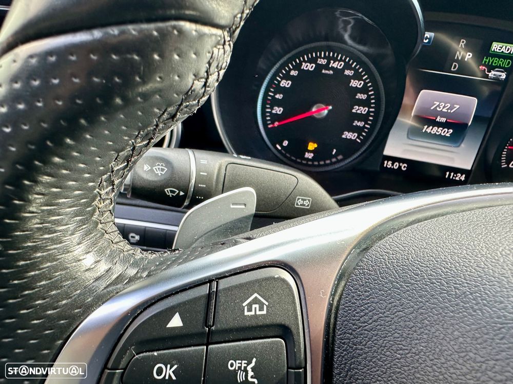 Mercedes-Benz GLC 300 e Coupe 4Matic 9G-TRONIC AMG Line - 31