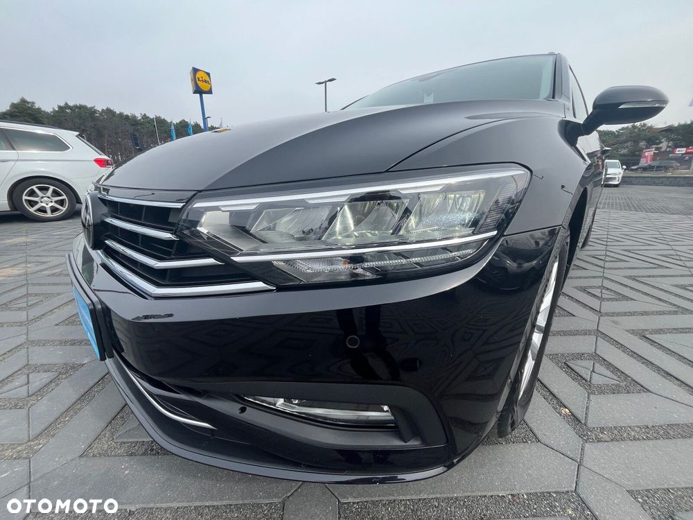 Volkswagen Passat - 10