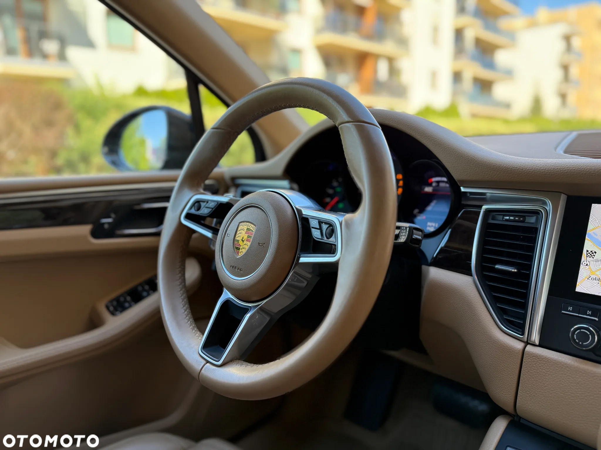 Porsche Macan - 16