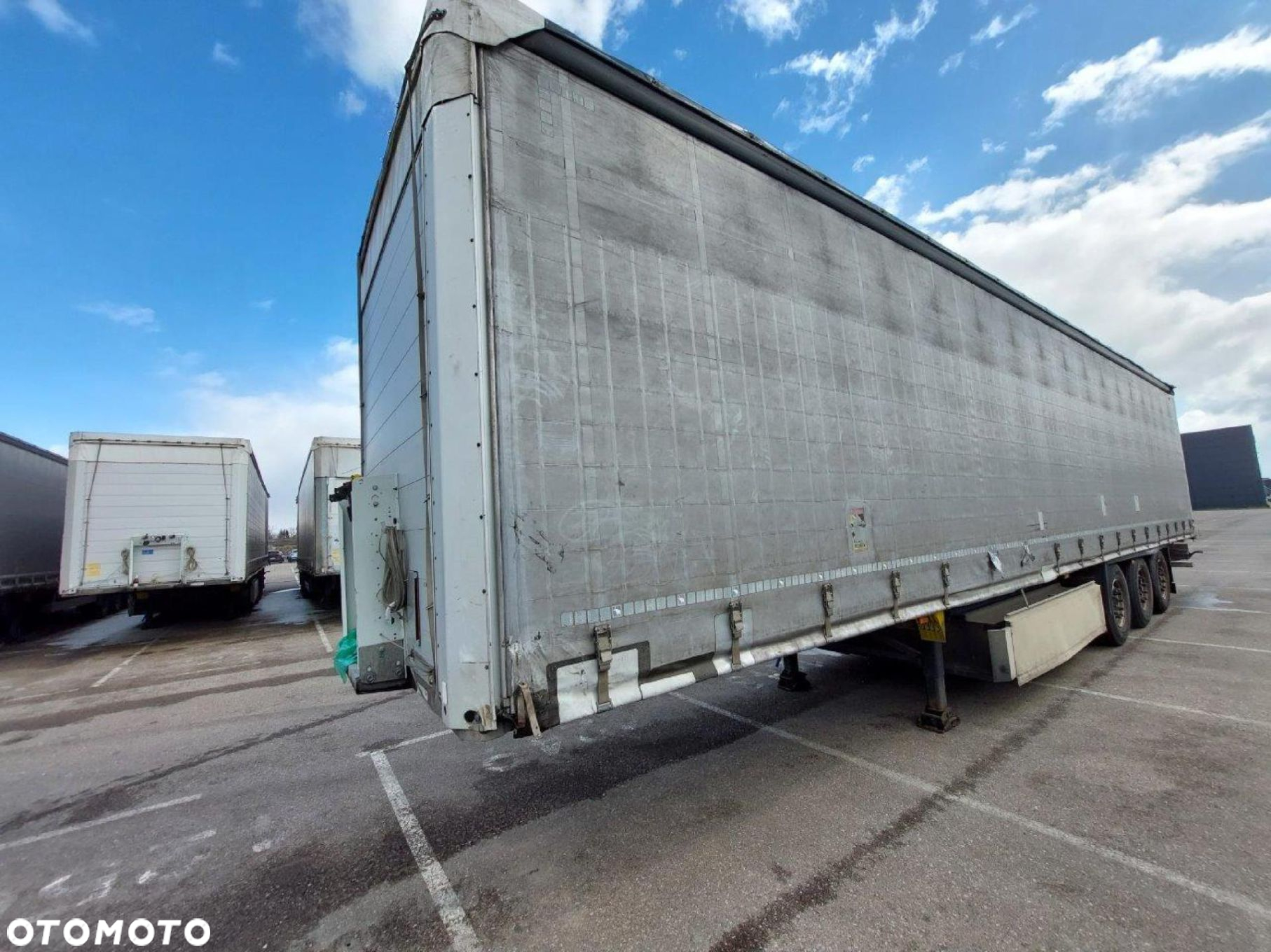 Schmitz Cargobull SCS24/L Lifting Axle - 4