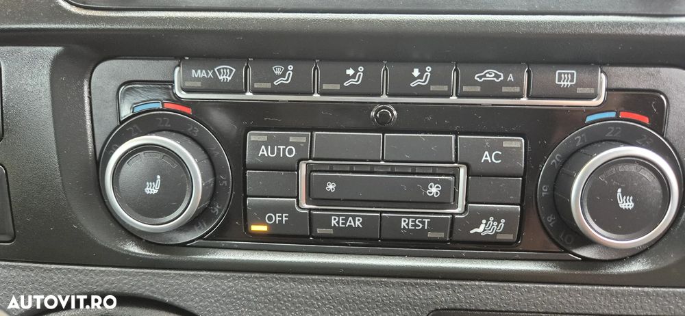 Volkswagen Caravelle - 39