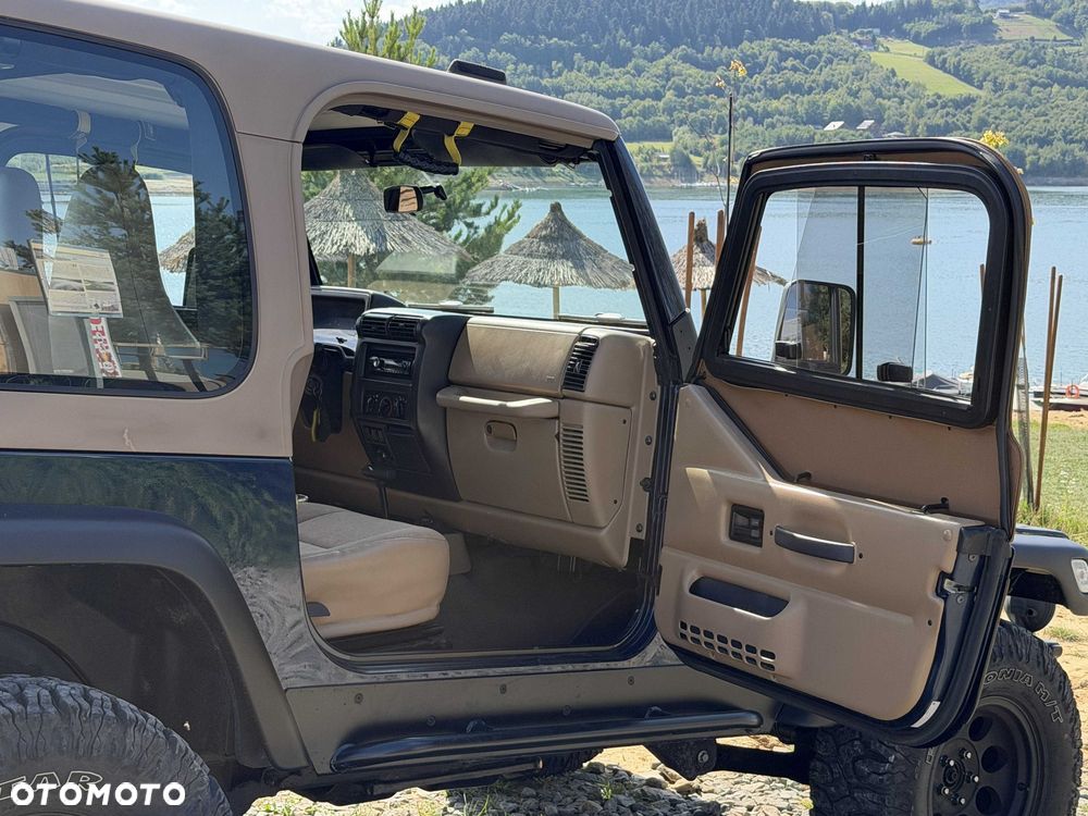 Jeep Wrangler - 3