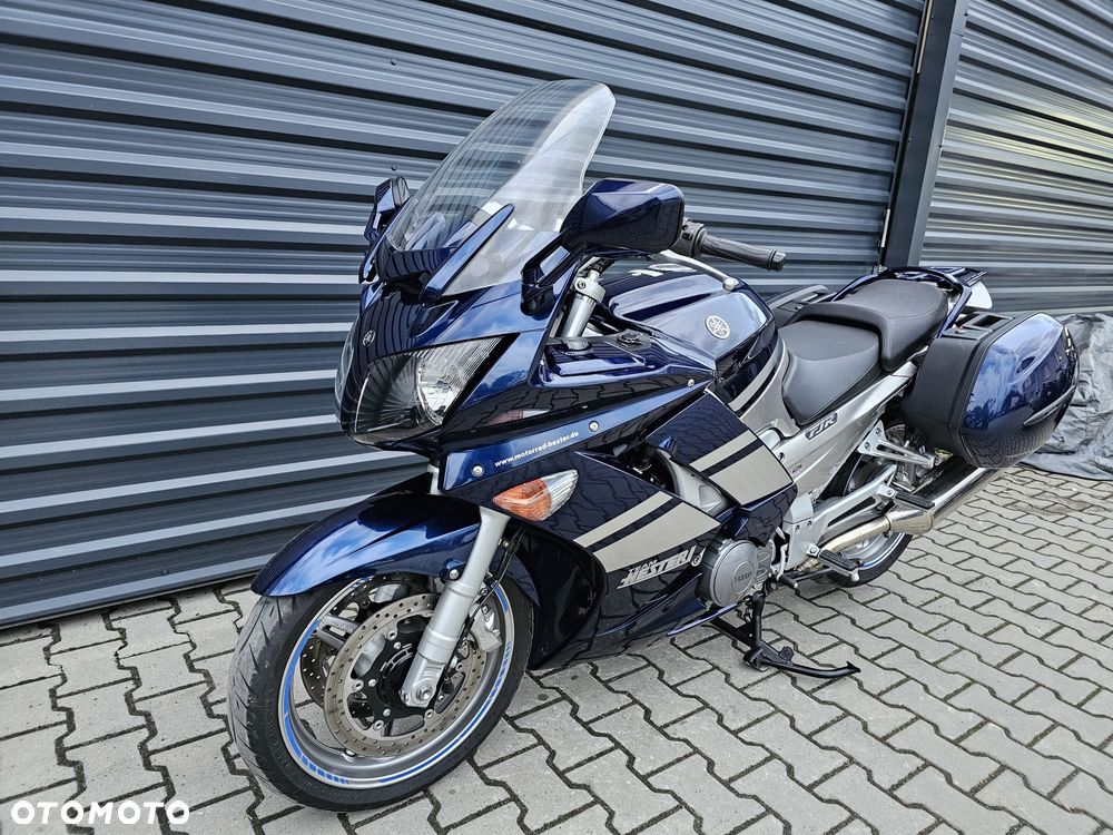 Yamaha FJR - 17