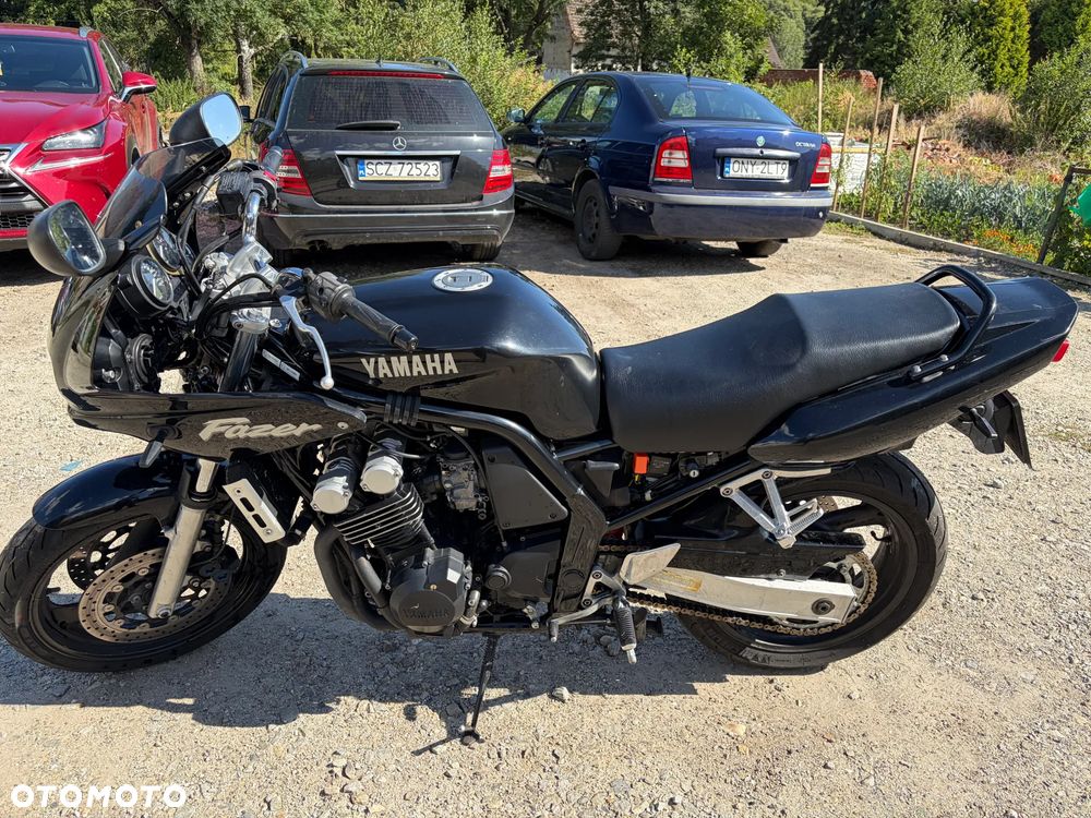 Yamaha FZS - 2