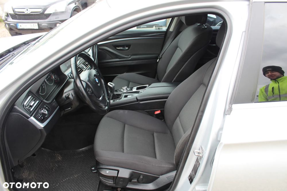 BMW Seria 5 520d - 14