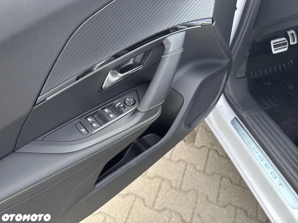 Peugeot 2008 Hybrid 145 e-DSC GT Exclusive - 20