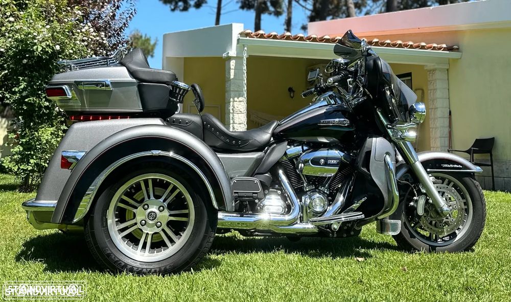 Harley-Davidson FLHTCU - 4