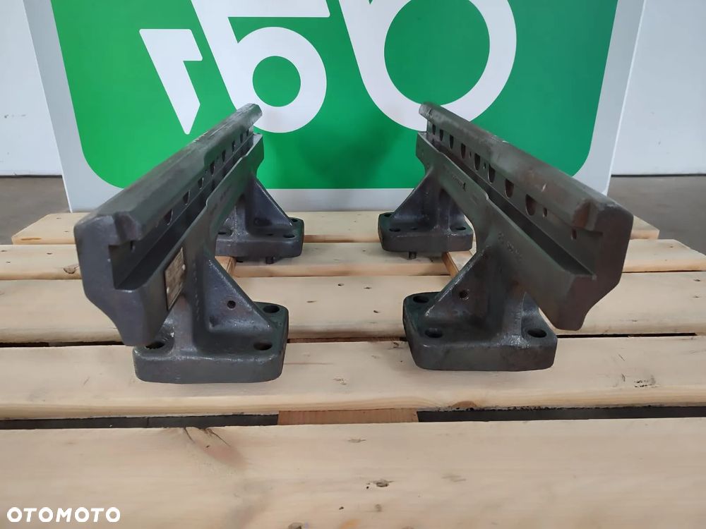 Listwa zaczepu  816500060022  AGCO Massey Ferguson 8690 - 2