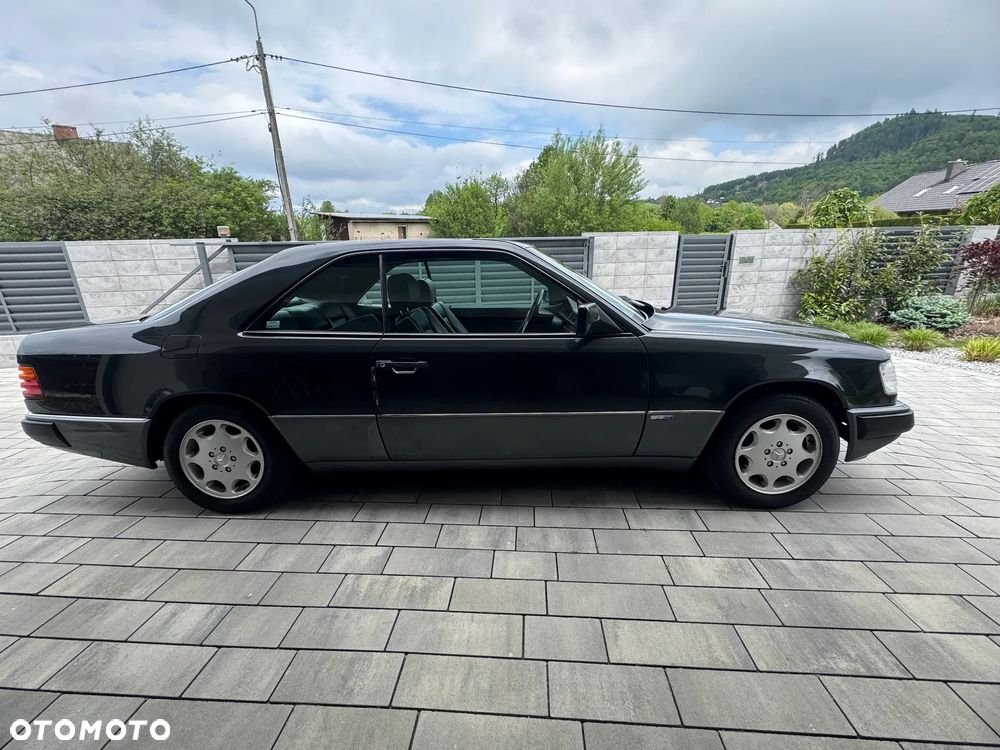 Mercedes-Benz W124 (1984-1993) - 14