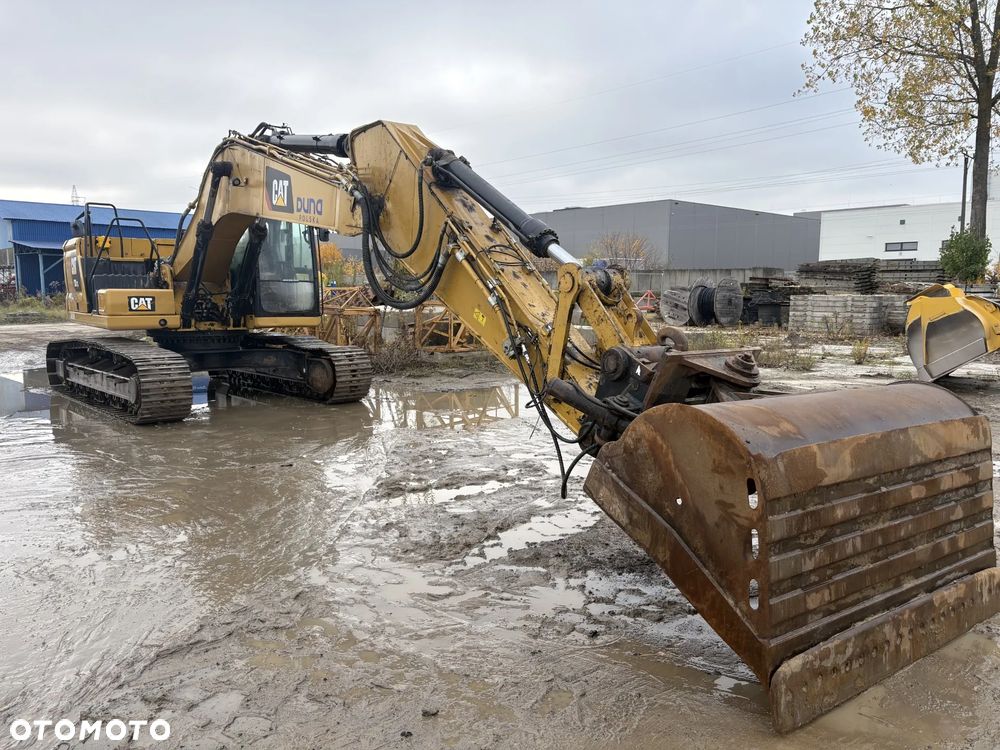 Caterpillar 330 GC - 1