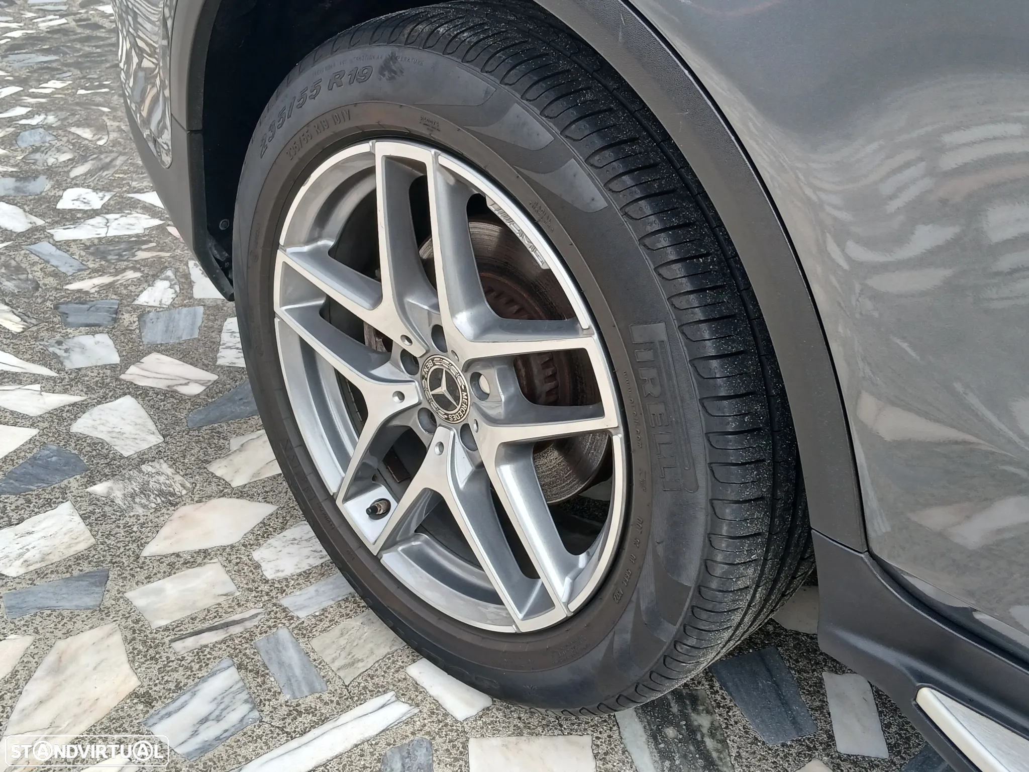Mercedes-Benz GLC 250 d 4Matic 9G-TRONIC AMG Line - 13