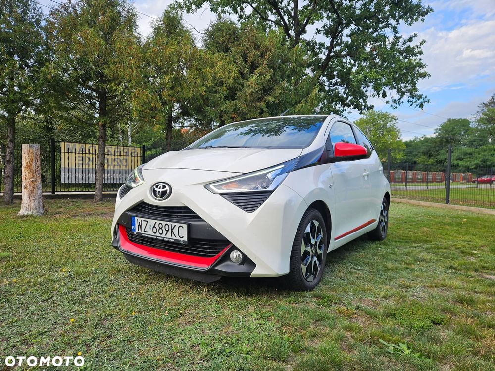 Toyota Aygo x-play - 1
