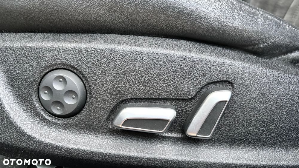 Audi A6 Avant 2.0 TDI ultra S tronic - 24