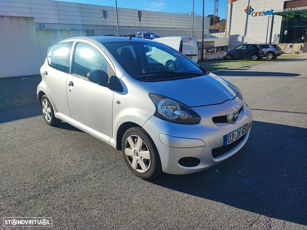 Toyota Aygo 1.0 Plus - 8