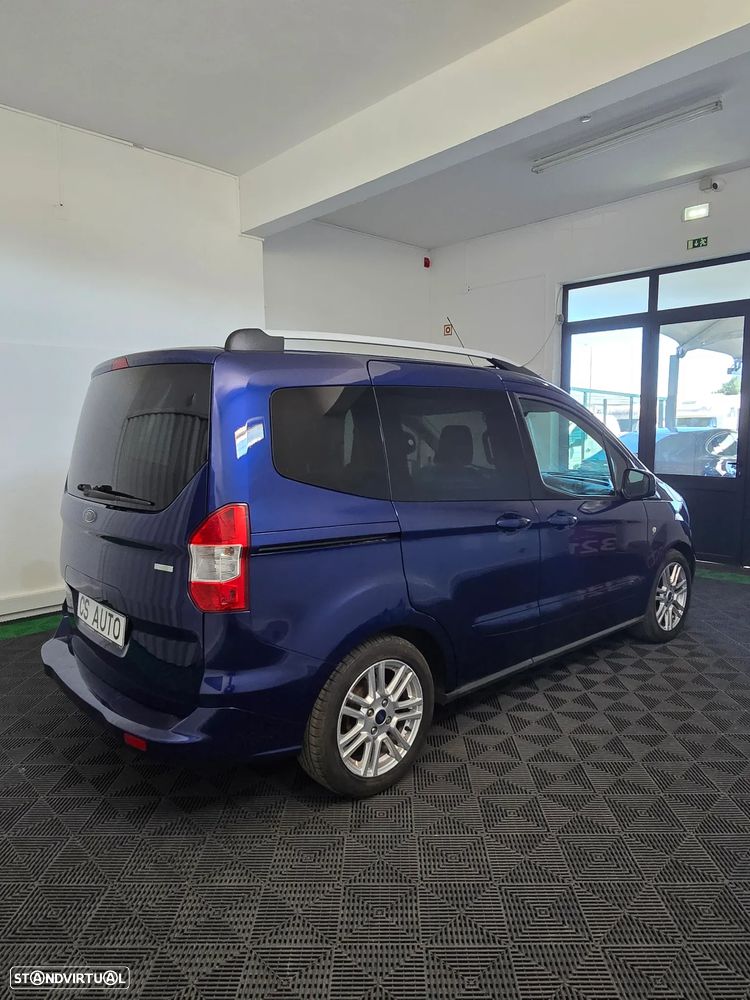 Ford Tourneo Courier 1.0 EcoBoost Titanium - 5