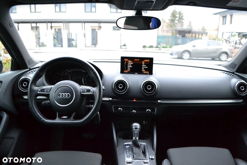 Audi A3 Sportback 1.4 TFSI S tronic S line Sportpaket - 22