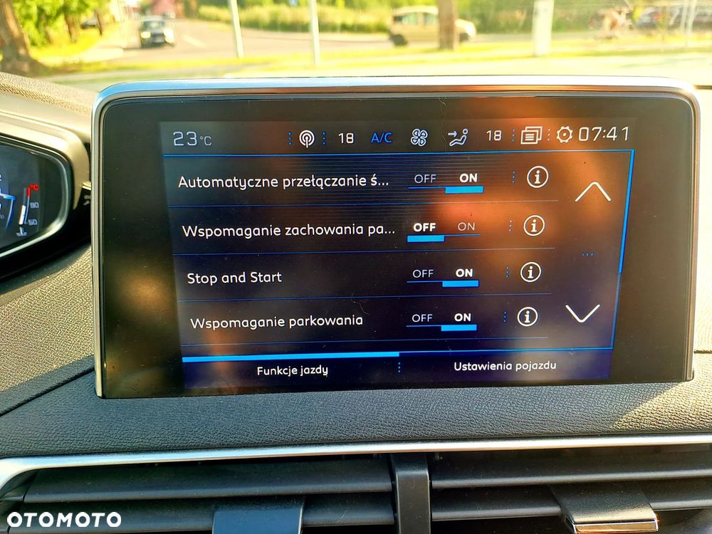 Peugeot 3008 1.2 PureTech Active S&S EAT6 - 24
