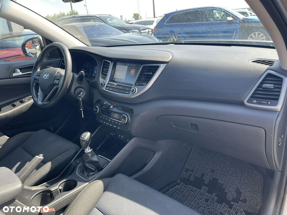 Hyundai Tucson blue 1.7 CRDi 2WD Trend - 11