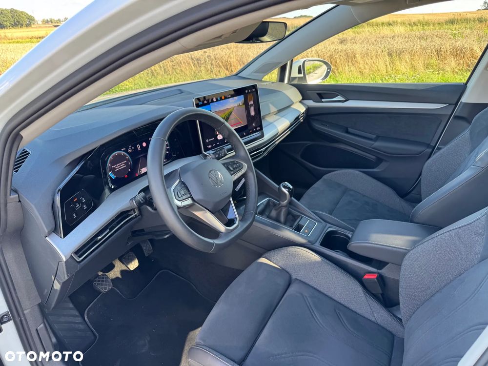 Volkswagen Golf VIII 1.5 TSI Life Plus - 9