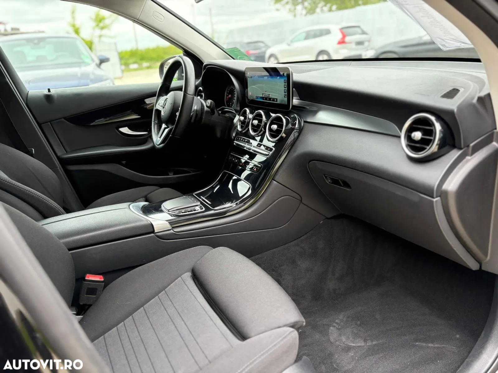Mercedes-Benz GLC 220 d 4Matic 9G-TRONIC Avantgarde Advanced - 36