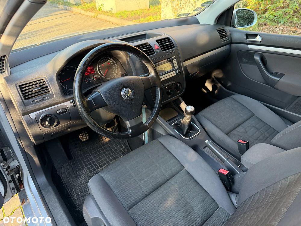 Volkswagen Golf 2.0 TDI Tour - 18