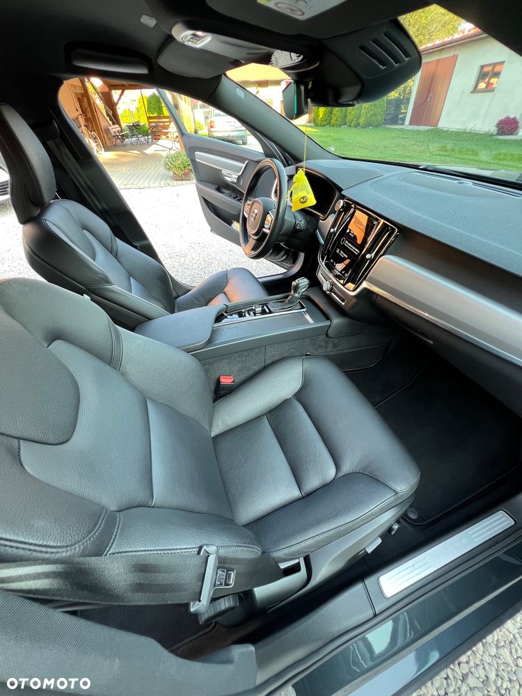 Volvo V90 D3 Geartronic Momentum Pro - 19