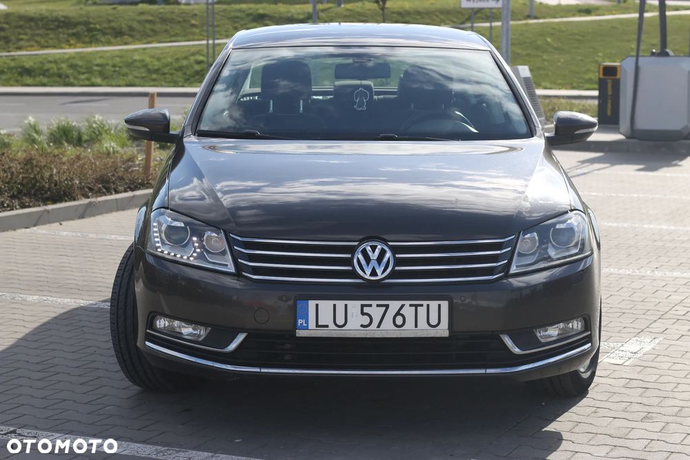 Volkswagen Passat 2.0 TDI Comfortline - 11