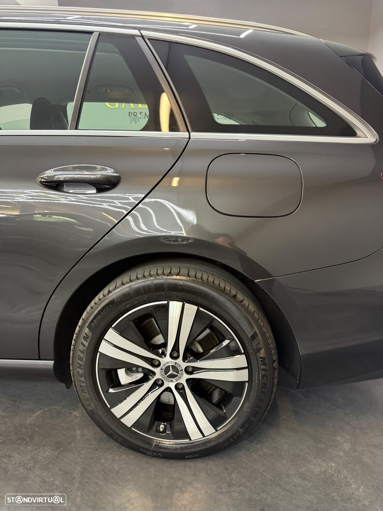 Mercedes-Benz C 300 e Avantgarde - 32
