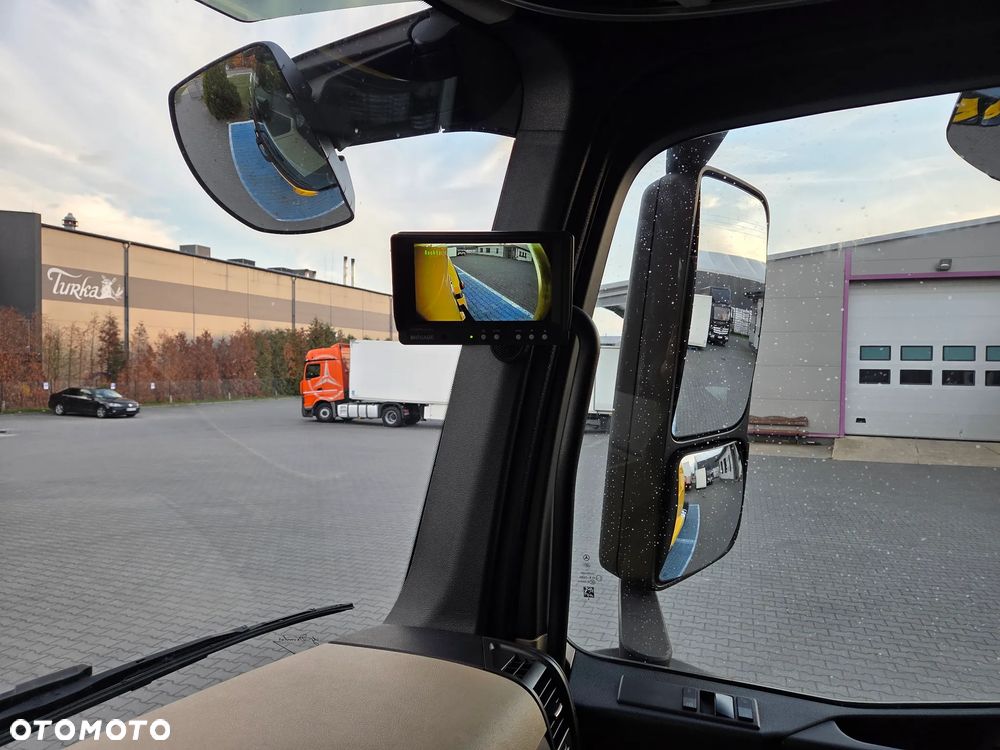 Mercedes-Benz Actros - 7