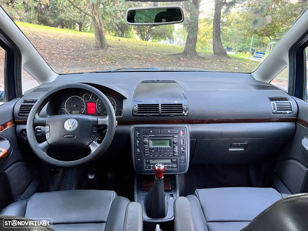 VW Sharan 1.9 TDi Highline TA AC - 8