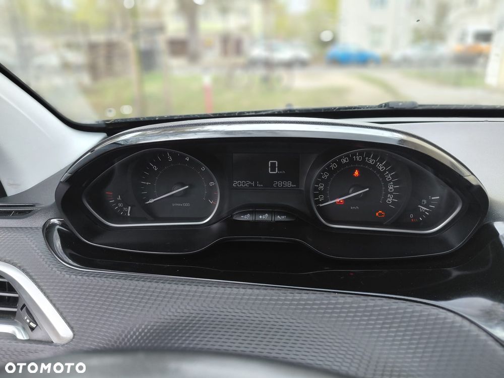 Peugeot 2008 1.2 Pure Tech Access EU6 - 7