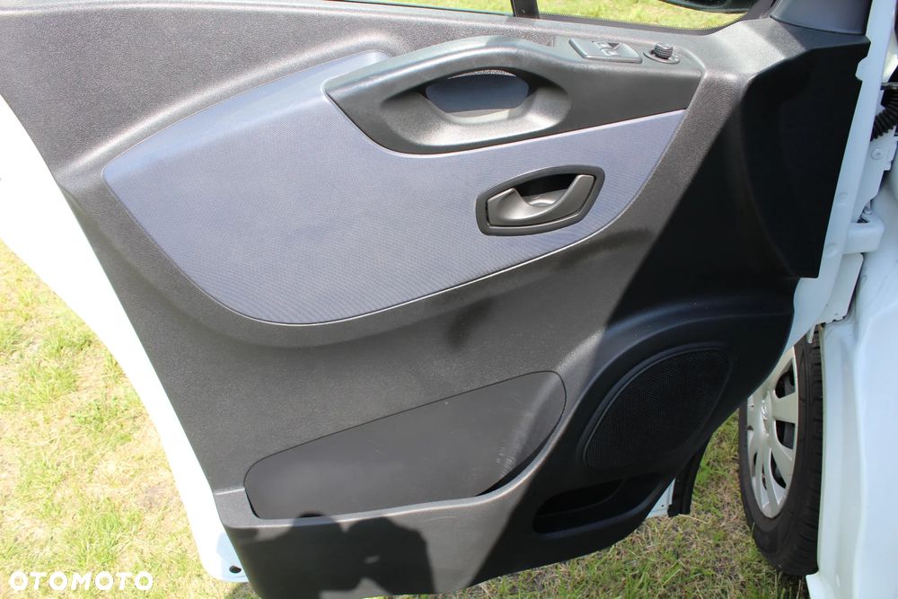Opel Vivaro - 14